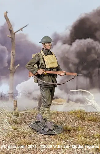 W. Britain U.S. Marine advancing with rifle at Belleau Wood, 1918 — 1/30 scale matte-painted WWI figure in Marine Corps service uniform and helmet. Catalog 13071.