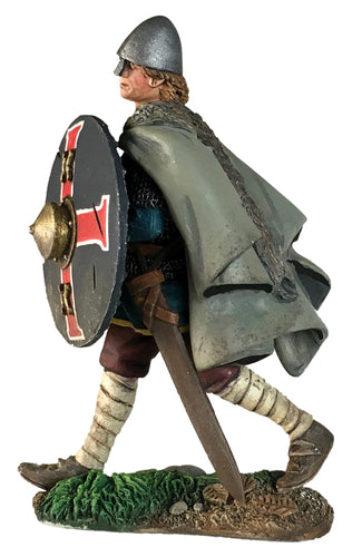 Collectible toy soldier Kenway Saxon Advancing with Sword. He is wearing a grey cloak.