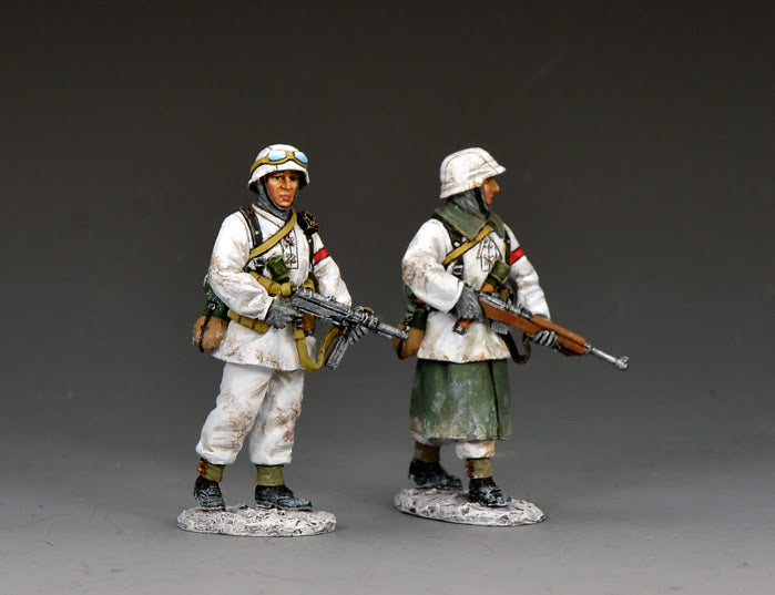 King & Country BBG134 two-figure set of German infantrymen in white winter oversuits crossing snow, one with an MP40 and one with a Gewehr 43 rifle.