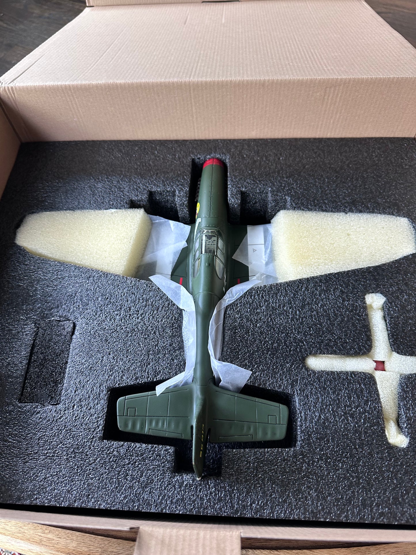 Packaging for AF043 Mustang