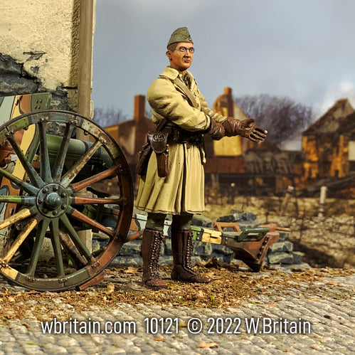 Collectible toy soldier miniature army men U.S. Captain Harry S. Truman. Near a cannon.