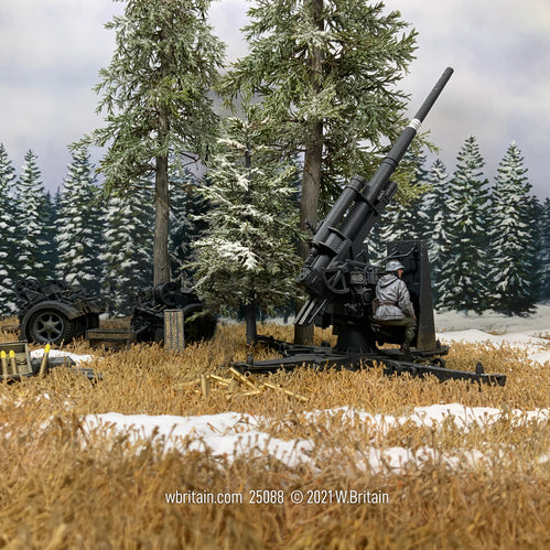 Toy Soldier army men set German 88mm Flak 36/37 Overall Grey Gun and Carriage. On the battlefield.