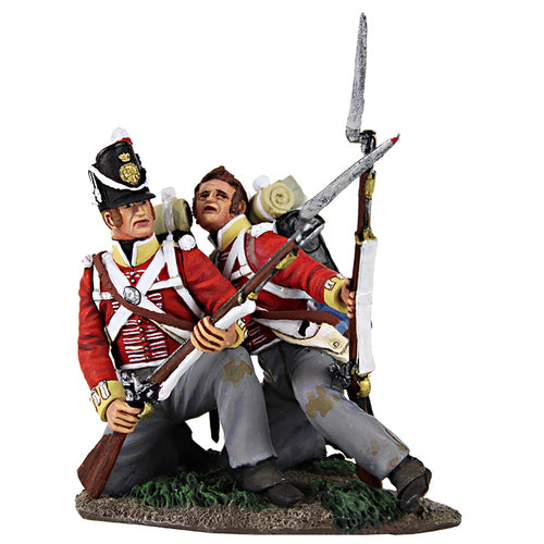 Collectible toy soldier miniature "Die Hard". Two soldiers wearing red jackets and armed with musket and bayonet.