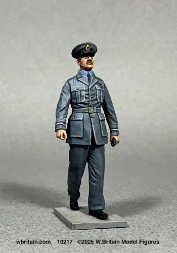 W Britain 10217 Lord Dowding RAF Air Chief Marshal 1940 1/30 scale matte figure