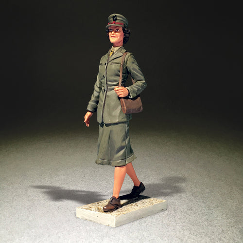 Collectible toy soldier miniature army men U.S.M.C. Women's Reserve.