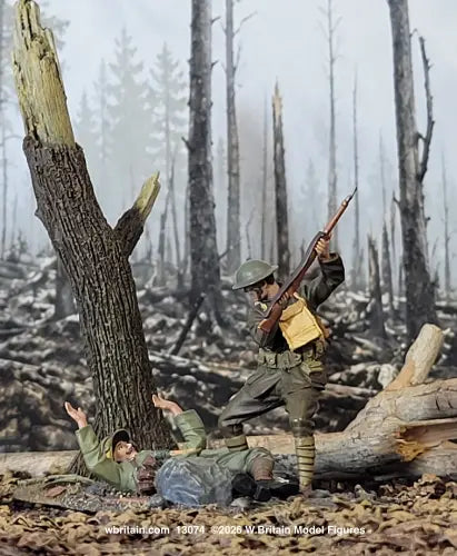 W Britain 13074 U.S. Marine Fighting with German Infantryman Belleau Wood 1918 1/30 scale matte two-figure piece — a Marine in a Brodie helmet and gas-mask satchel standing astride a fallen German in field grey, his rifle reversed and raised overhead to drive the butt down, the German on his back with one hand thrown up, on a groundwork base.
