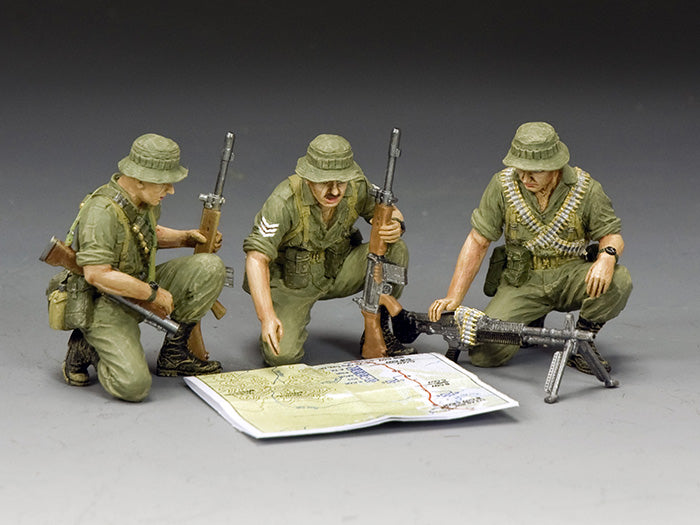 Collectible toy soldier miniature army men the Patrol Briefing set.