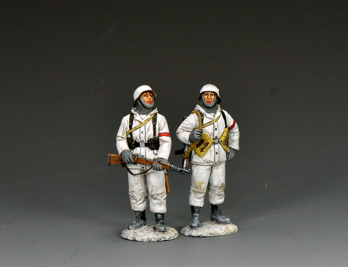 King & Country BBG133 two-figure set of German soldiers in white snow suits with red armbands, one with a K98k and one with an MP40, standing guard and scanning the surroundings.