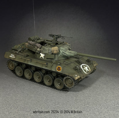 Collectible toy soldier miniature army men U.S. M18 Tank Destroyer.