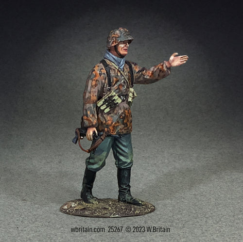 Collectible toy soldier army men German Waffen SS Grenadier.