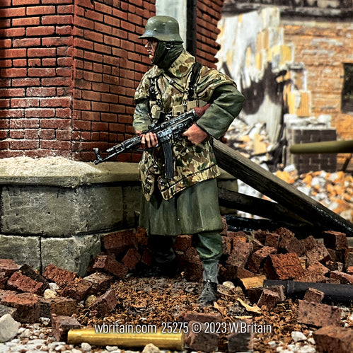 Collectible toy soldier army men German Grenadier Standing with StG 44.