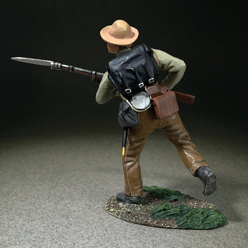 Rear view of Toy soldier Confederate Soldier Attacking with Bayonet Leveled.