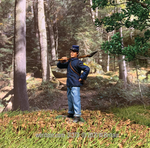 Collectible toy soldier miniature army men Army of the Potomac Pioneer No.1 . He is holding a shovel.