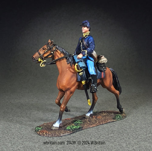 Collectible toy soldier miniature army men Union Cavalry Trooper figurine.