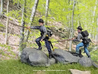 Scrambling Up the Roundtops military miniatures