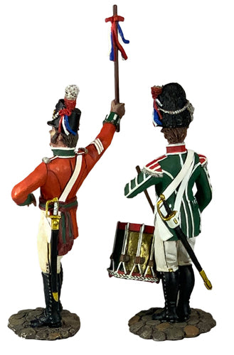 Rear view of Collectible toy soldier miniature set The King’s Shilling British Recruiting Sergeant and Drummer. They are wearing green and red uniforms.