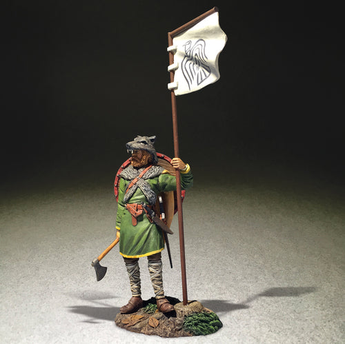 Collectible toy soldier miniature Arnlaug Viking with Raven Banner 