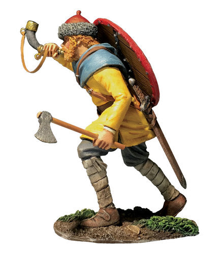 Collectible toy soldier miniature Arnljot Viking Advancing Blowing Horn.