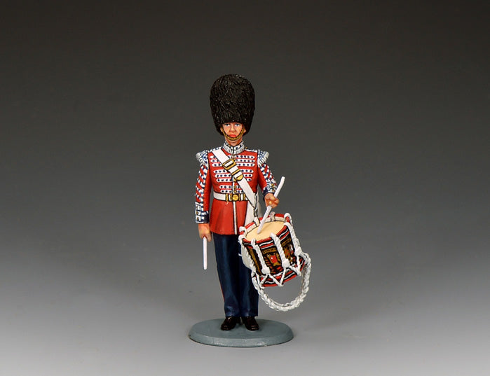 King & Country Scots Guards drummer — 1/30 scale matte-painted figure in scarlet ceremonial tunic, bearskin cap, with side drum. Catalog CE120.