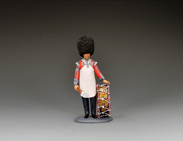 King & Country Scots Guards Bass Drummer — 1/30 scale matte-painted figure in ceremonial dress with white apron and regimental bass drum. Catalog CE123.