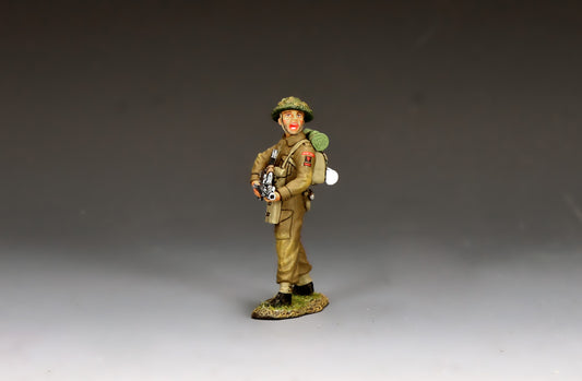 King & Country Gold Beach Bren Gunner, Green Howards infantryman firing Bren light machine gun from the hip, MkII helmet with scrim, D-Day Normandy 1944, 1/30 60mm matte figure, DD410