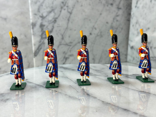 Toy figurines Notre Dame 5 pc Irish Guard Set.
