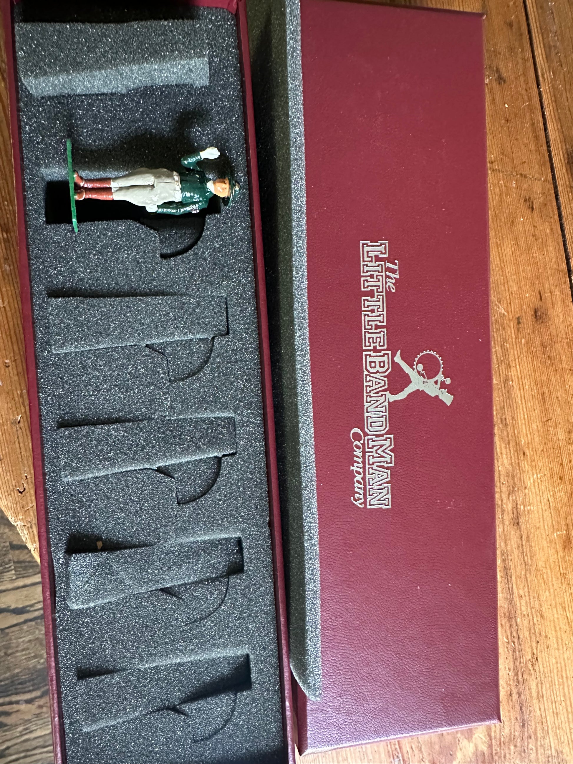 Packaging of texas a&m toy soldier set in maroon box.