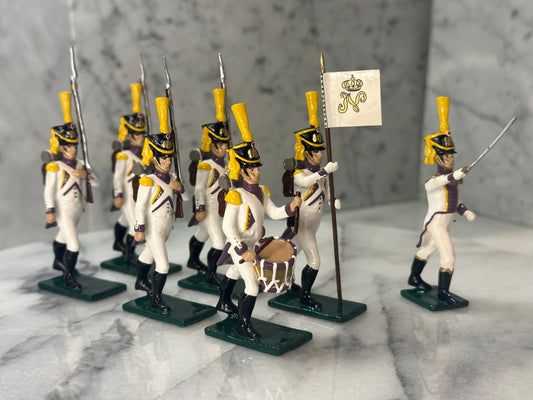Collectible toy soldier army men set 33rd Regiment Line Infantry Marching.