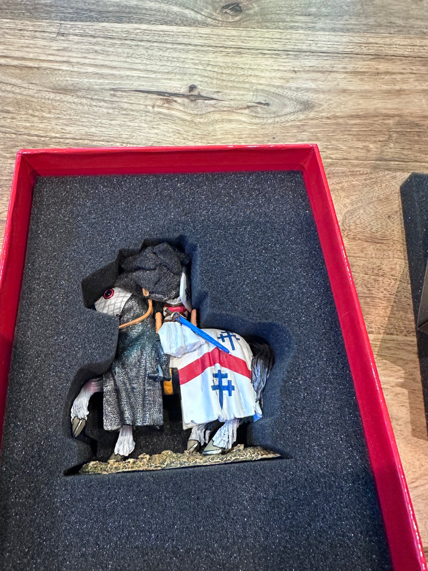 The White Swabian Knight presented in a classic red collector's box.