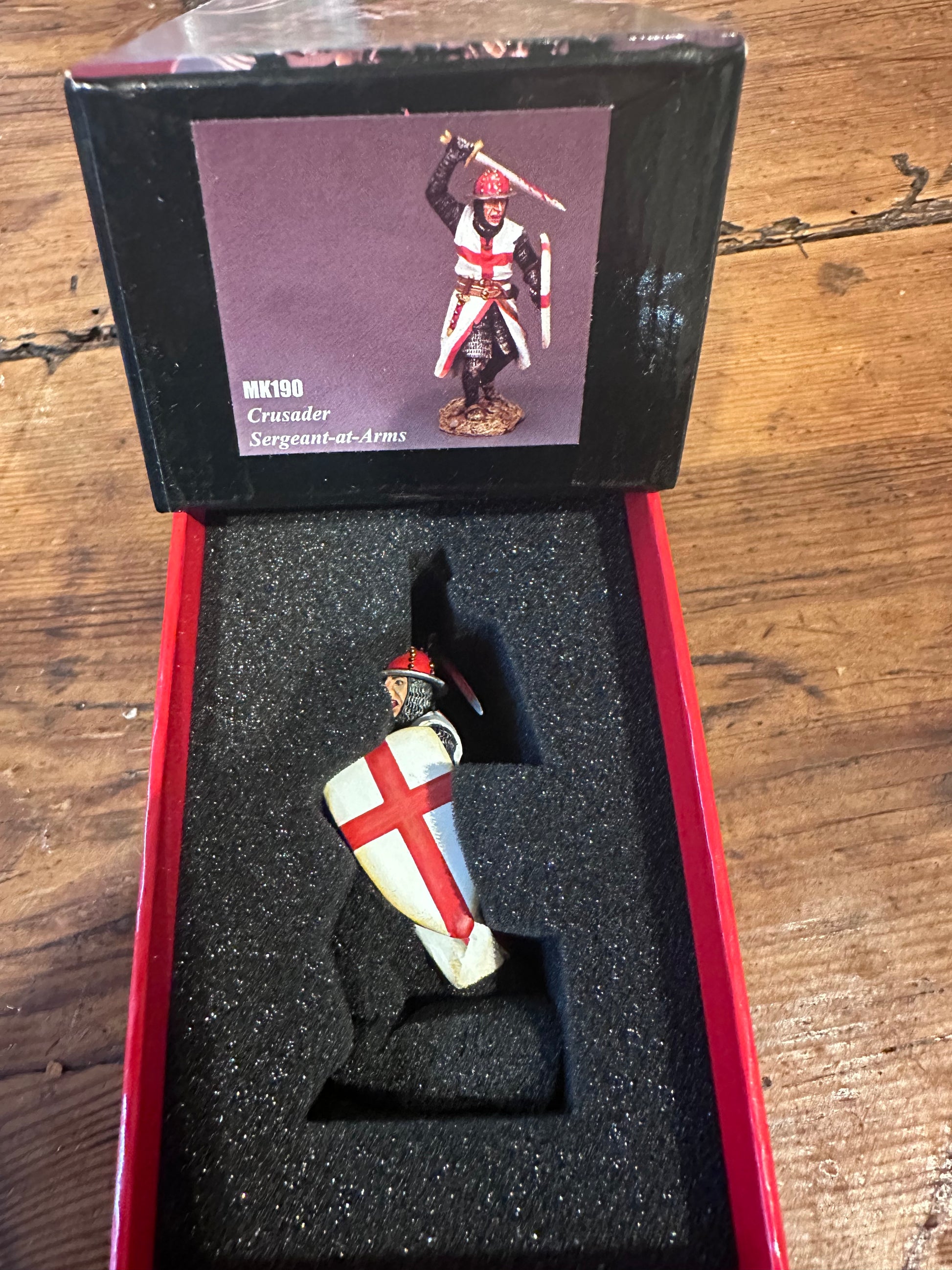 Crusader Sergeant at Arms presented in a classic red collector's box.