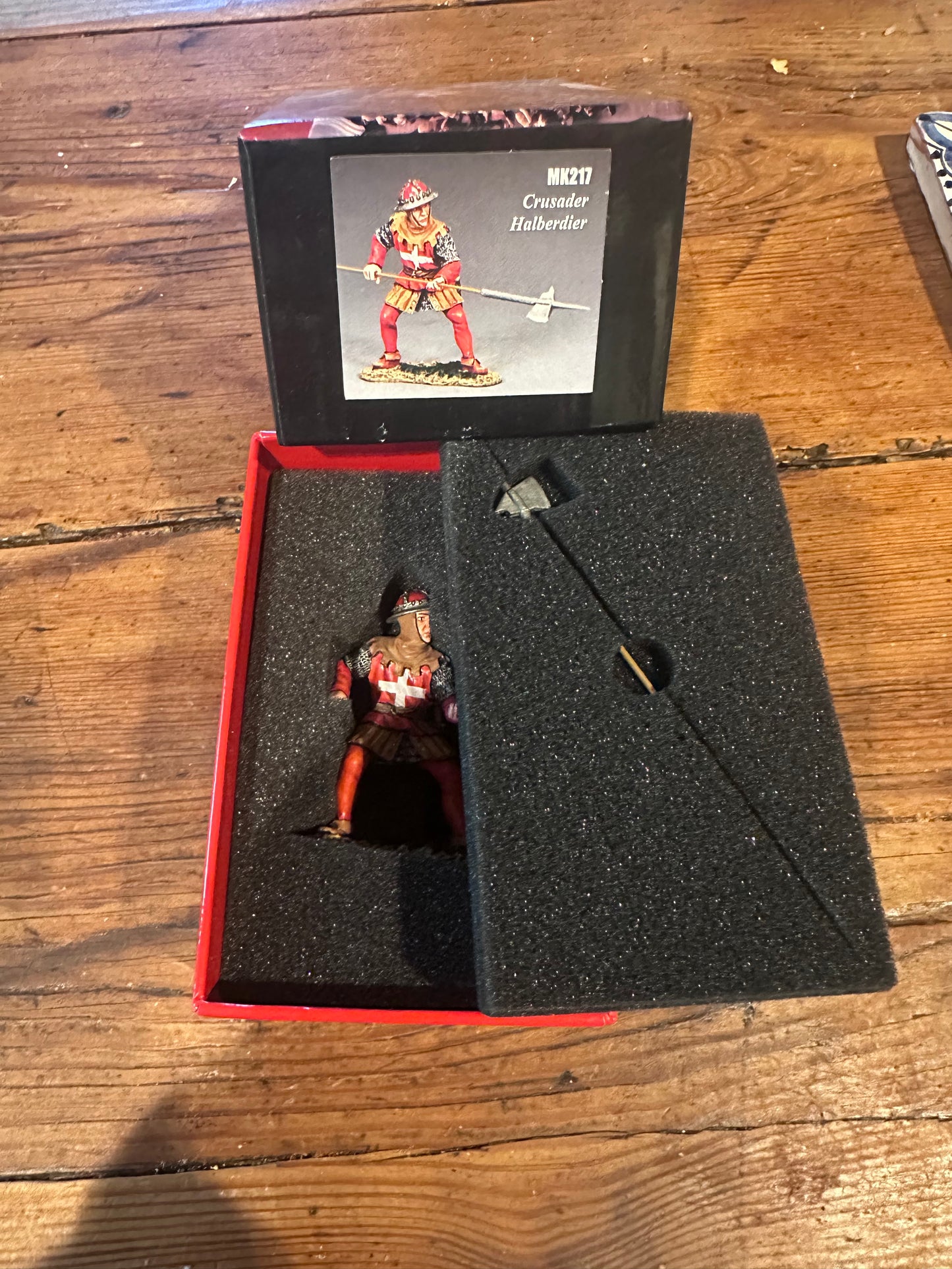 Crusader Halberdier presented in a classic red collector's box.