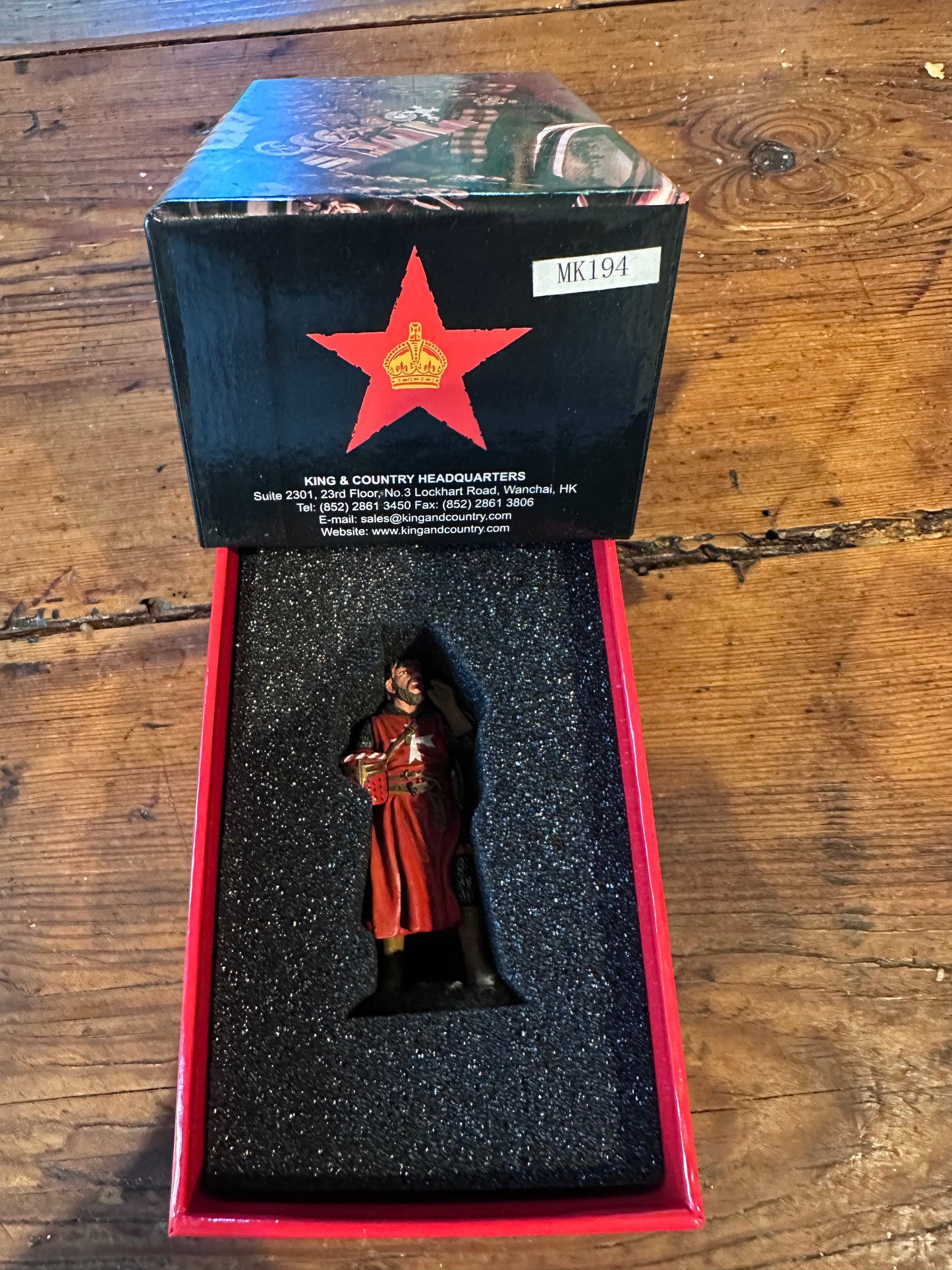Templar Commander presented in a classic red collector's box.