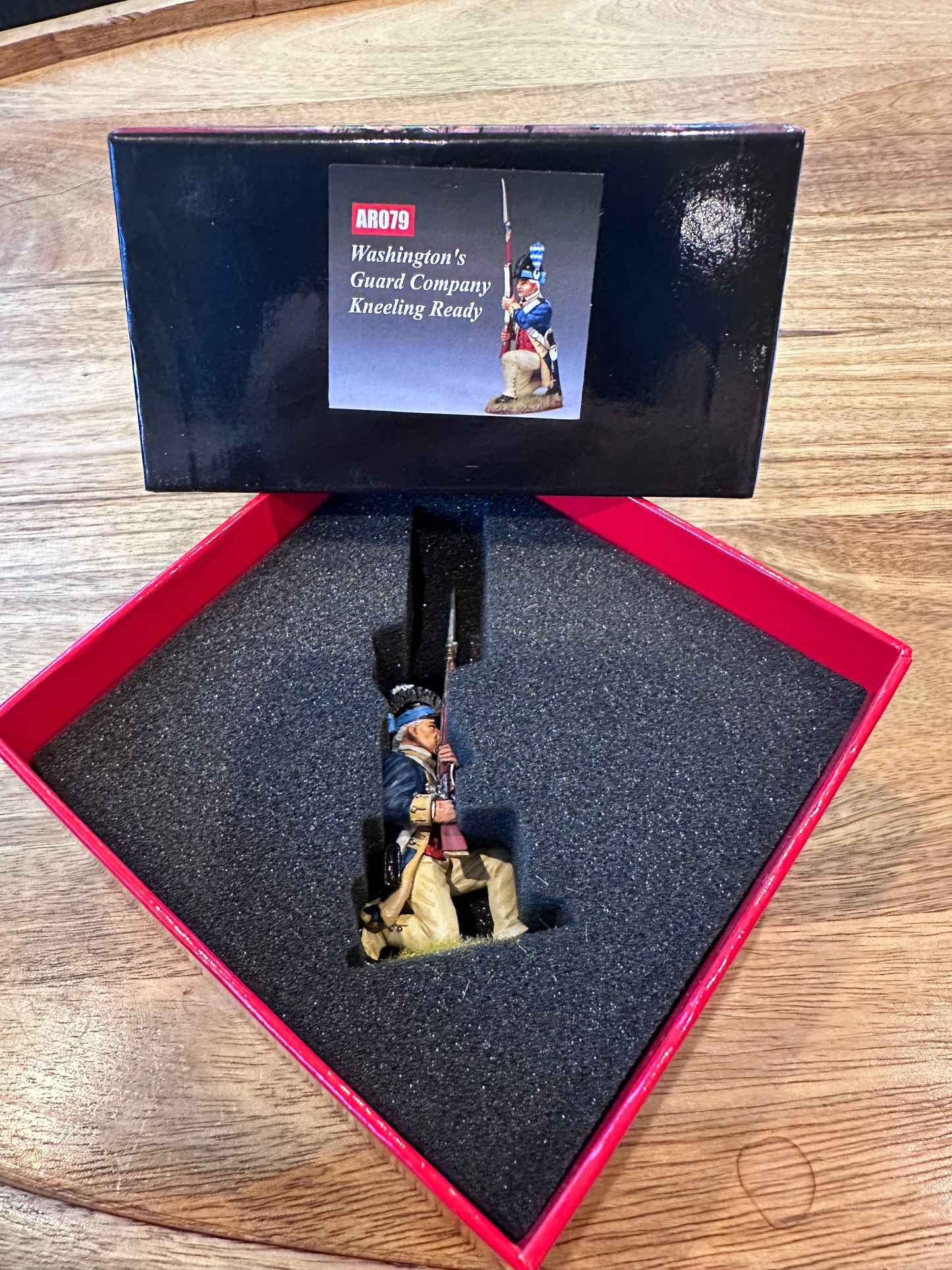 W.G.C. kneeling Ready presented in a classic red collectors box.