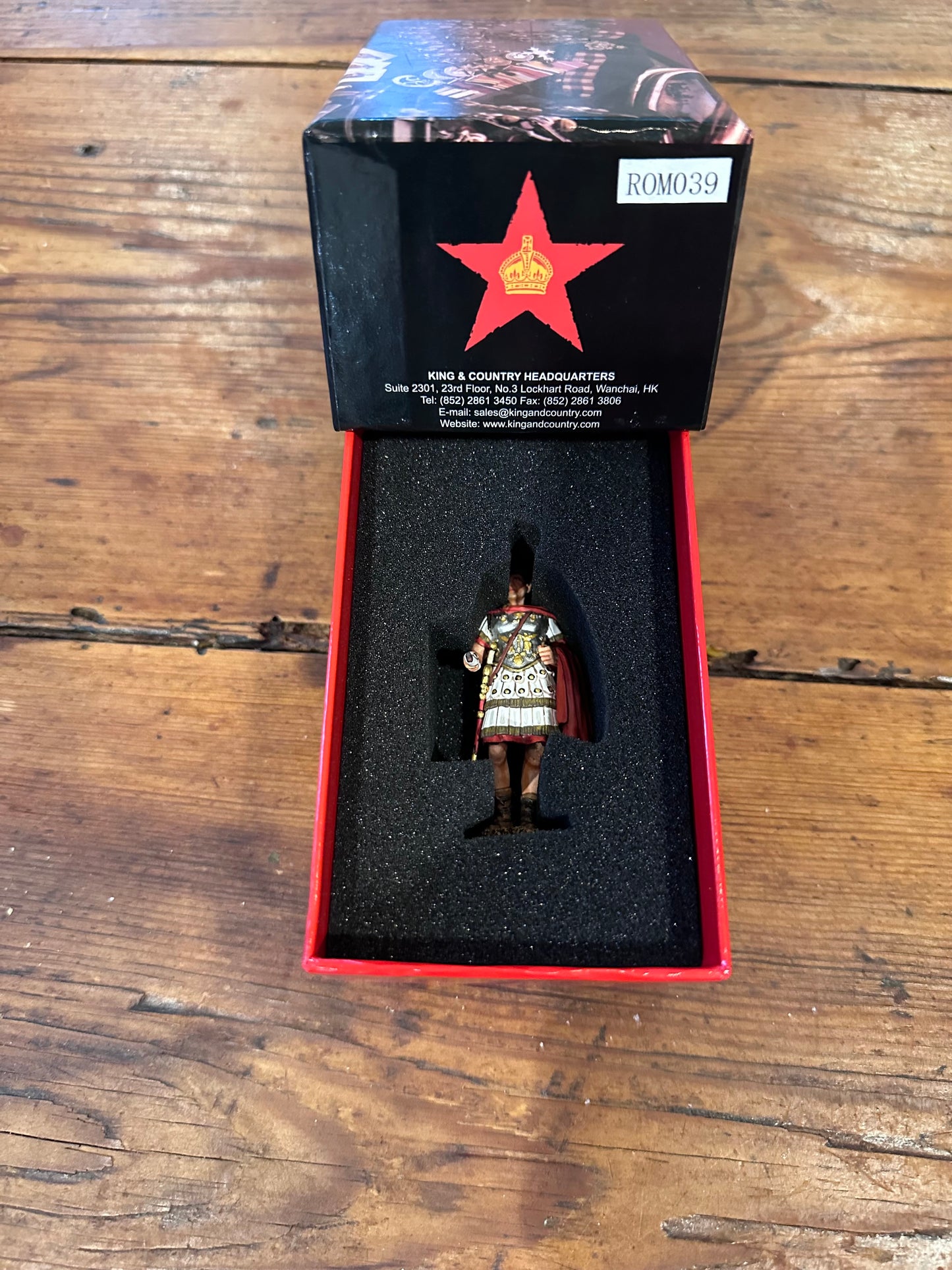 The Emperor Augustus military miniature packaged in a classic red collector box