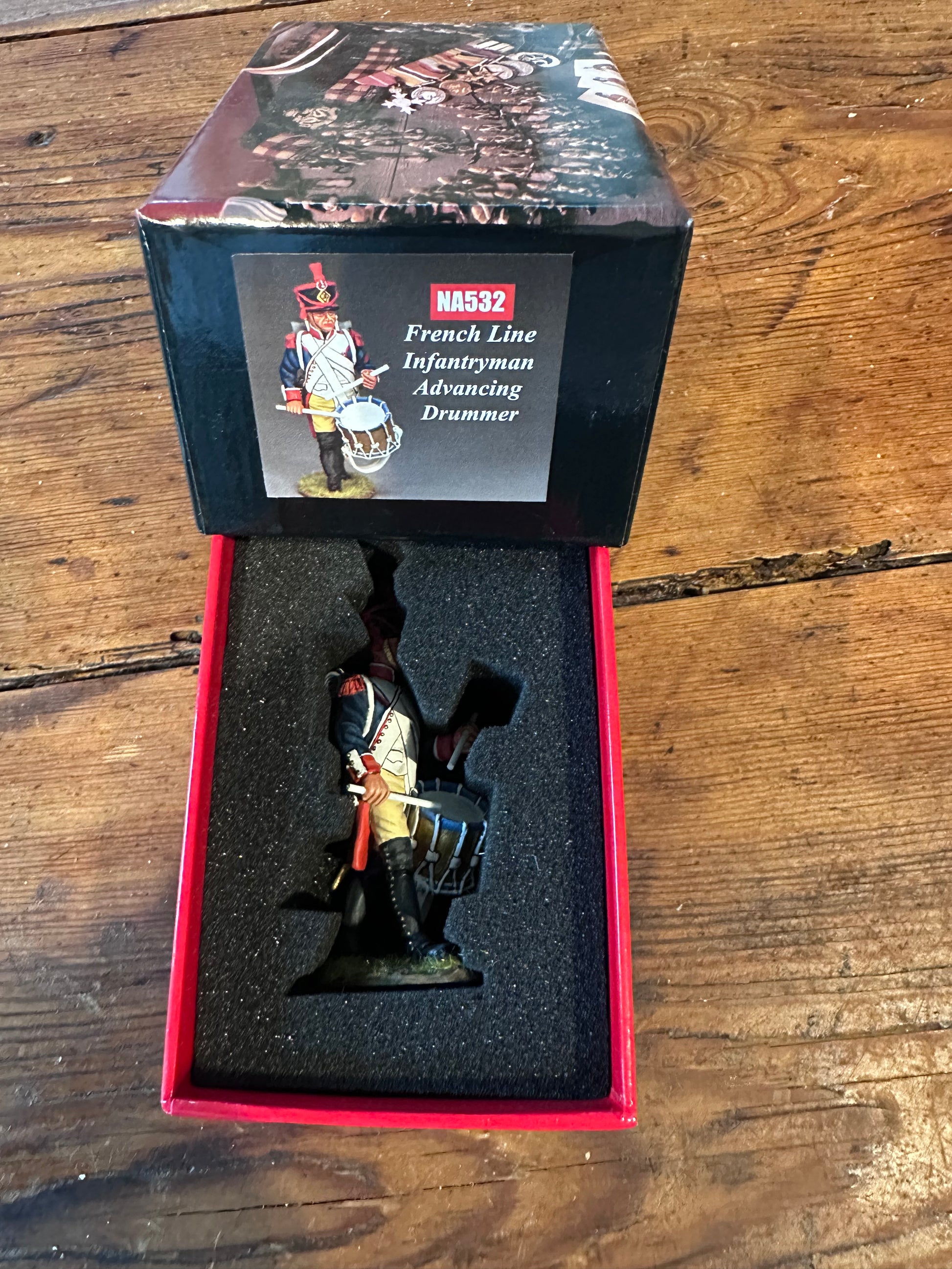 NA532 FLI Advancing Drummer packaged in a classic red collector box.