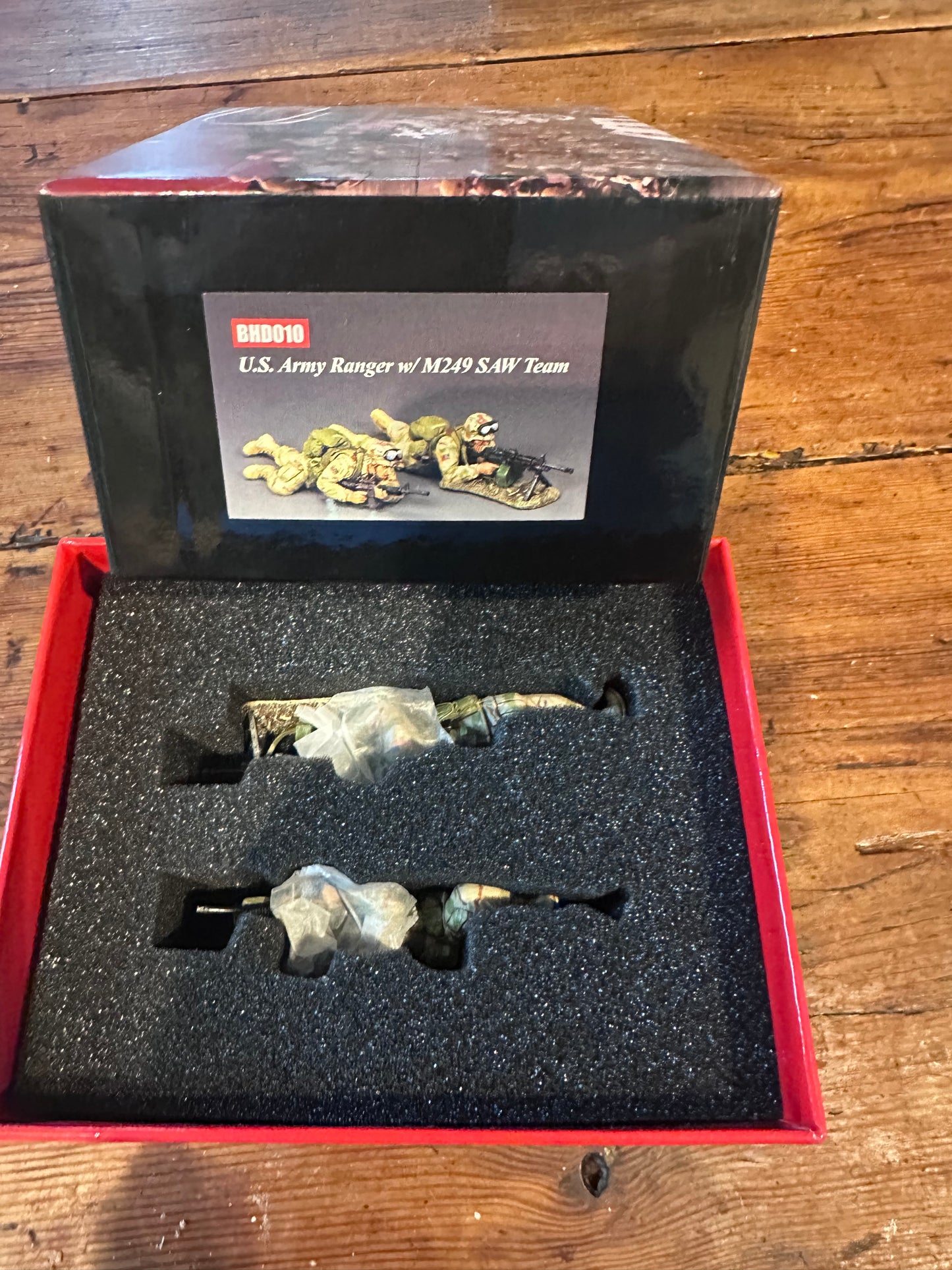 Rangers M249 SAW Team packaged in a red collector box.