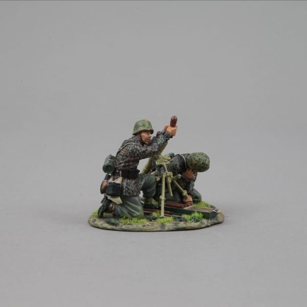 Collectible toy soldier miniature army men 80MM Mortar Team.