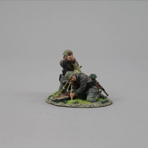 Collectible toy soldier miniature army men 80MM Mortar Team. Two man team.