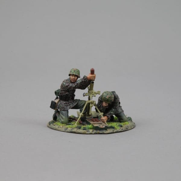 Collectible toy soldier miniature army men 80MM Mortar Team. Loading a mortar.