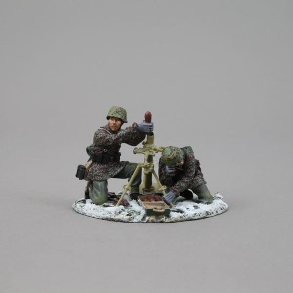 Collectible toy soldier miniature army men figurine 80 MM Mortar Team Winter.