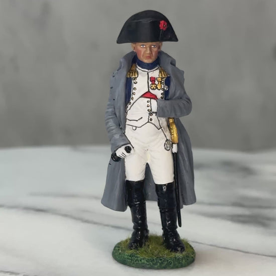 360 view of Napoleon toy soldier NA512