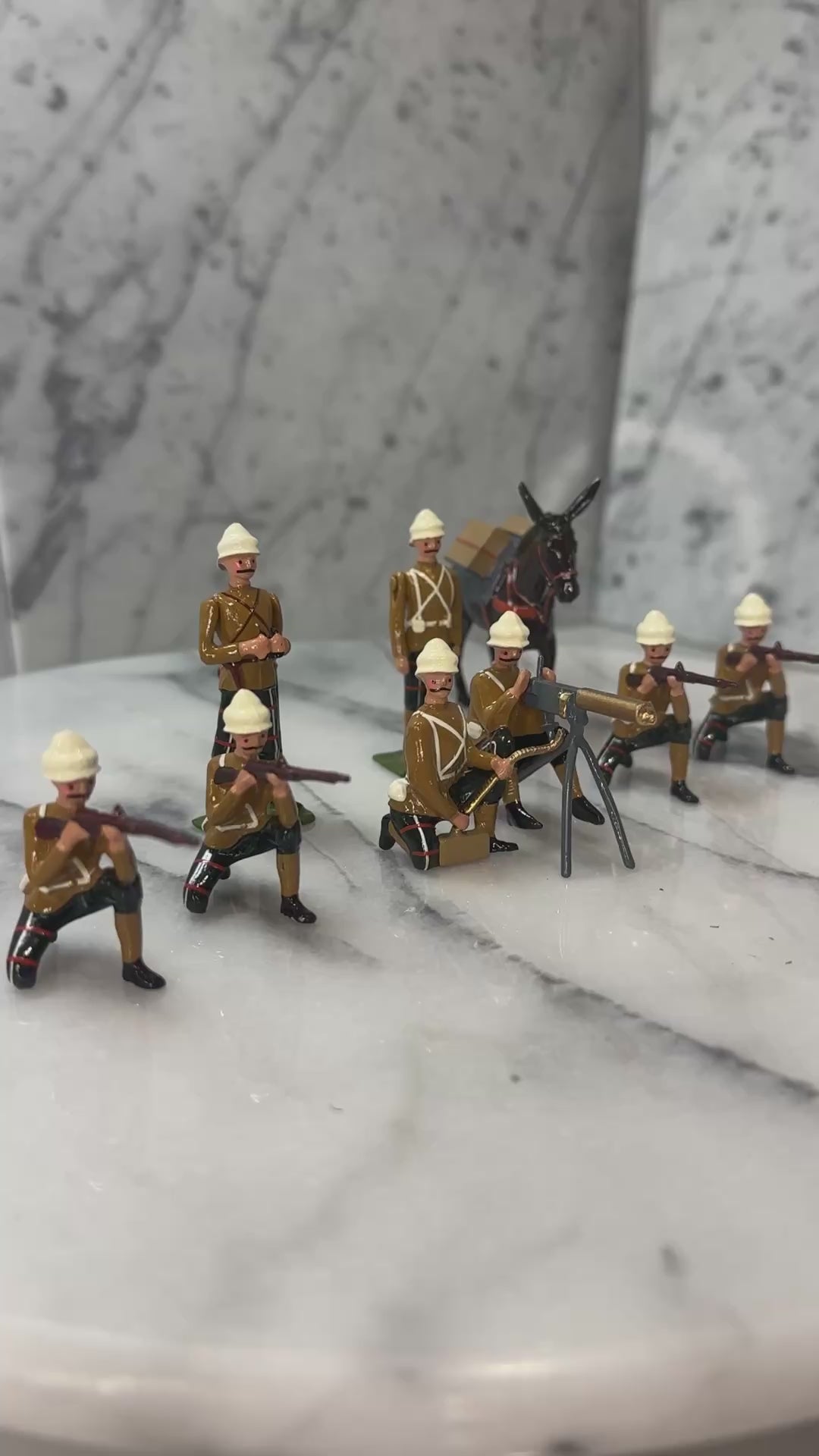 360 view of Toy soldier miniature army men figurines KOSB Maxim Gun Detachment.