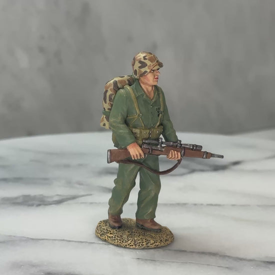 360 view of Walking Marine Sniper.