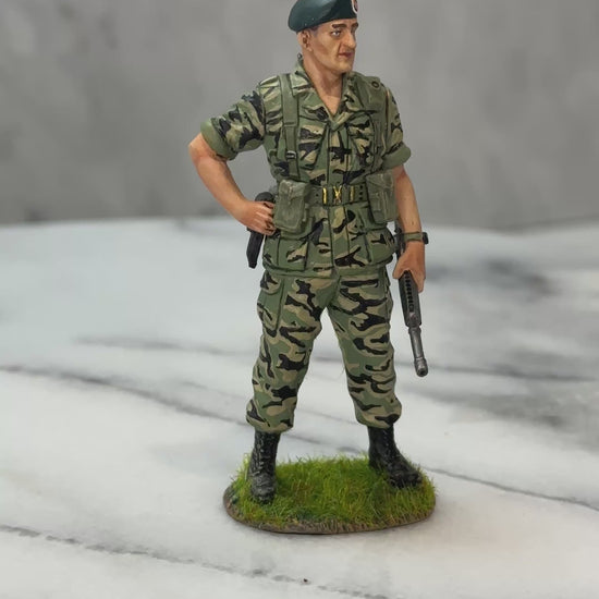 360 view of green beret toy soldier.