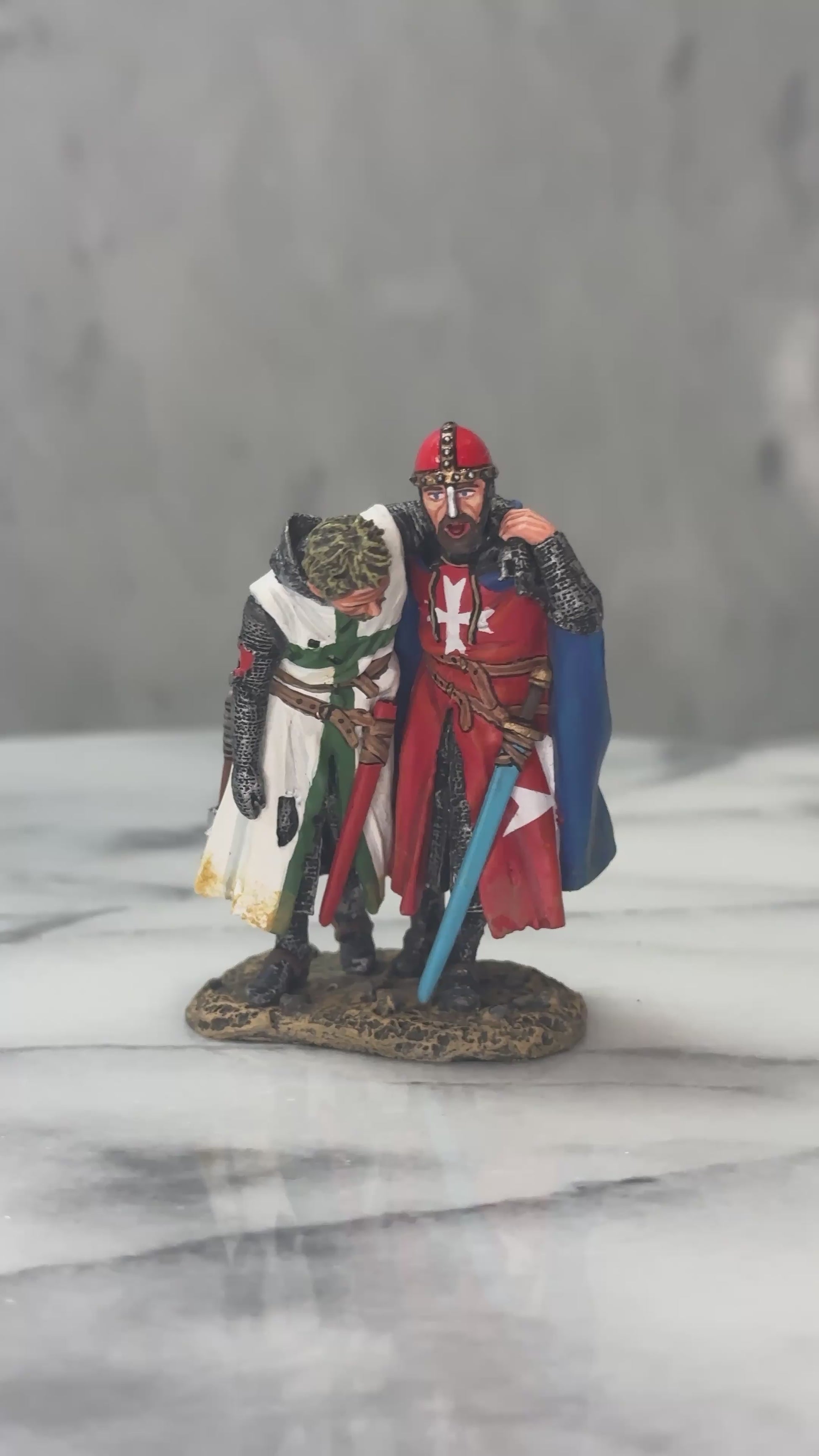 360 view of The Templar & The Lazarene toy soldiers.
