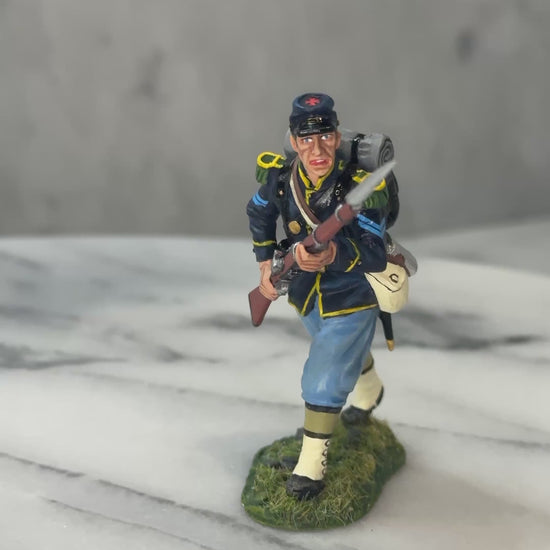 360 view of Infantry Corporal Charging toy soldier.