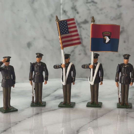 360 degree view of Us 101 Airborne Flag detail 5 pcs 54mm . Collectible toy soldier miniature set.