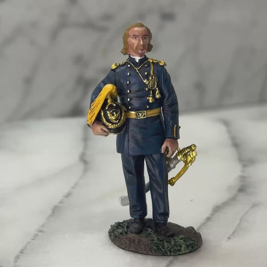 360 view of Box for collectible toy soldier army men figurine Custer.