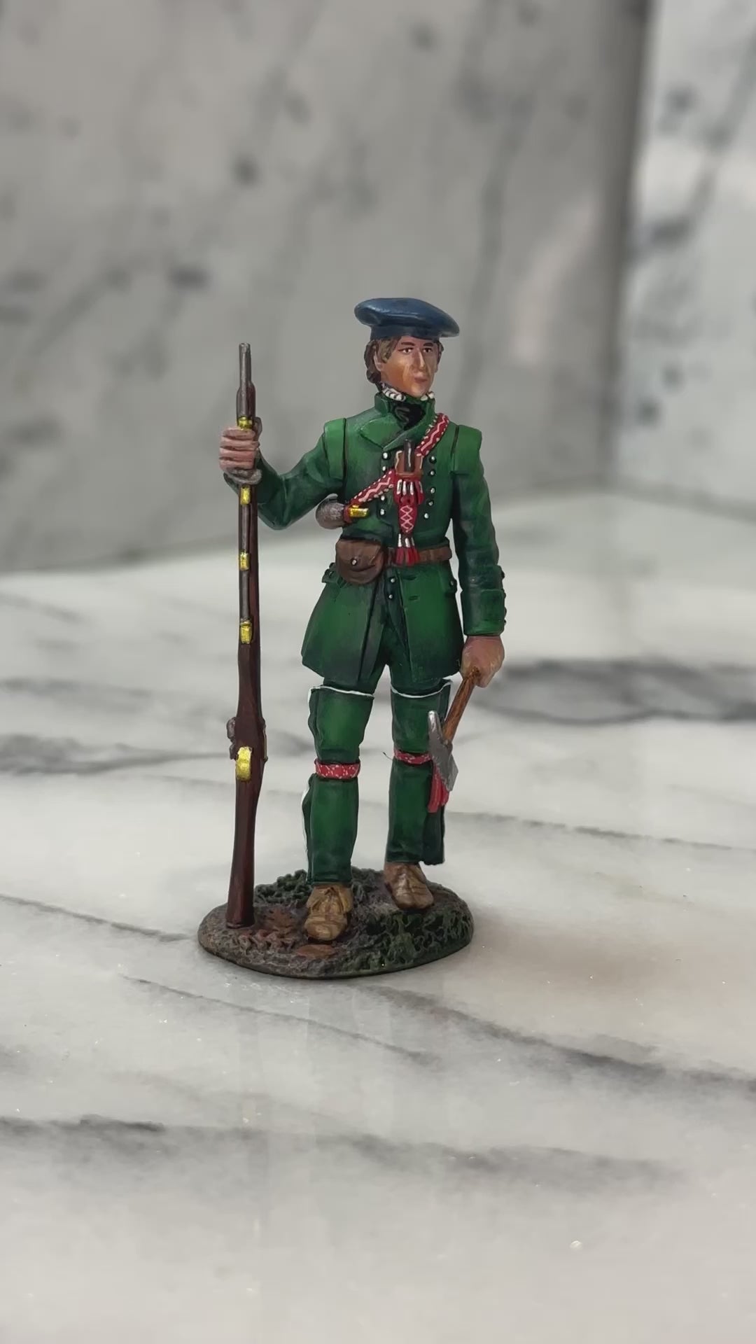 360 view of toy soldier miniature army men Rogers' Rangers Private figurine.