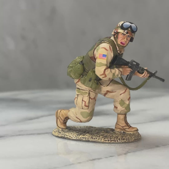 360 view of Crouching Ranger Moving Forward